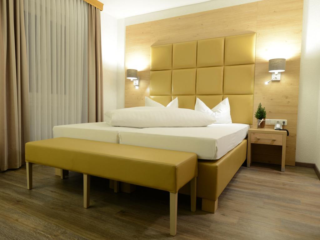 Land-Gut Hotel Zum Loewen Garni マルクトハイデンフェルト 部屋 写真