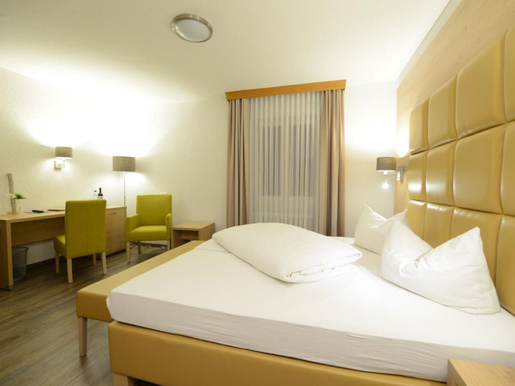 Land-Gut Hotel Zum Loewen Garni マルクトハイデンフェルト 部屋 写真